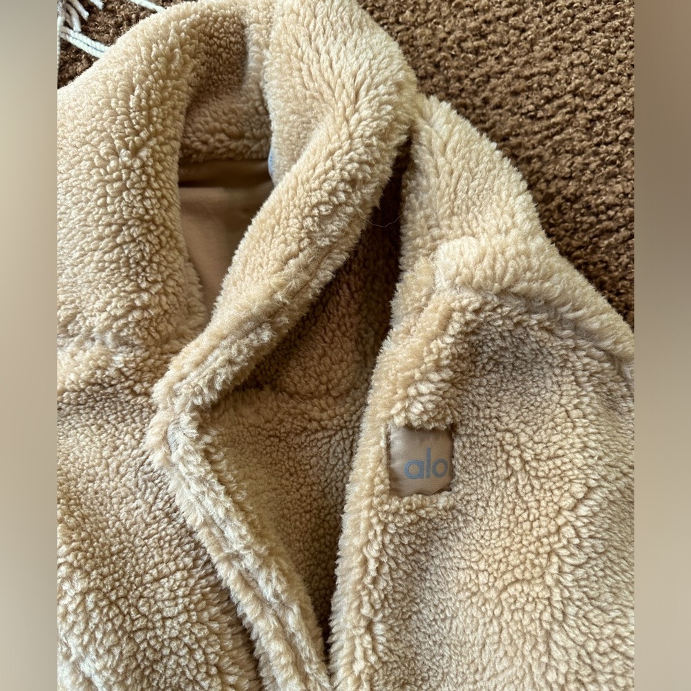 ALO Yoga Tan Sherpa Jacket